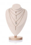 Bust prezentare lanturi si pandantive din lemn si catifea fină WZ1663L – Watchzone.ro