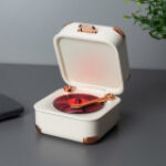Boxă Bluetooth Retro – Design Gramofon – Giftspot.ro