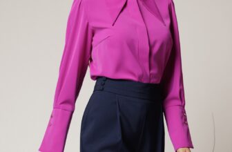 Camasa mov eleganta cu guler ascutit si mansete late