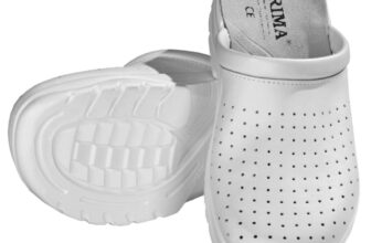 Saboti (papuci) medicali din piele naturala, tip sanitari, albi, talpa antiderapanta, perforati, utilizare cosmetica, PRIMA