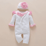 Salopeta Fetite Cu Caciulita Alba Evelina – 0-3 luni