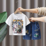 Compleu Alb Baieti cu Animale Ivan – 4-5 ani