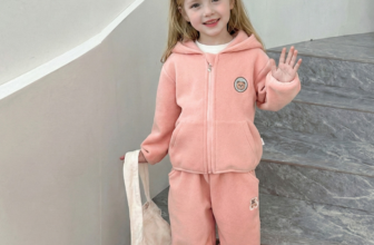 Set Polar Roz Fete Ella – 6-7 ani