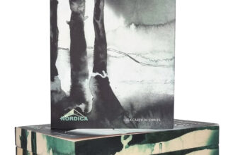 Sub umbrele adânci – PRINTED EDGES