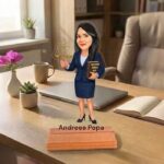 Caricatura pentru Avocata – Statueta Personalizata tip Trofeu