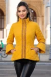 Jacheta dama galbena cu banda brodata si peplum