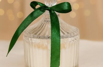 Mărturie nuntă lumânare parfumata în recipient de sticlă elegant